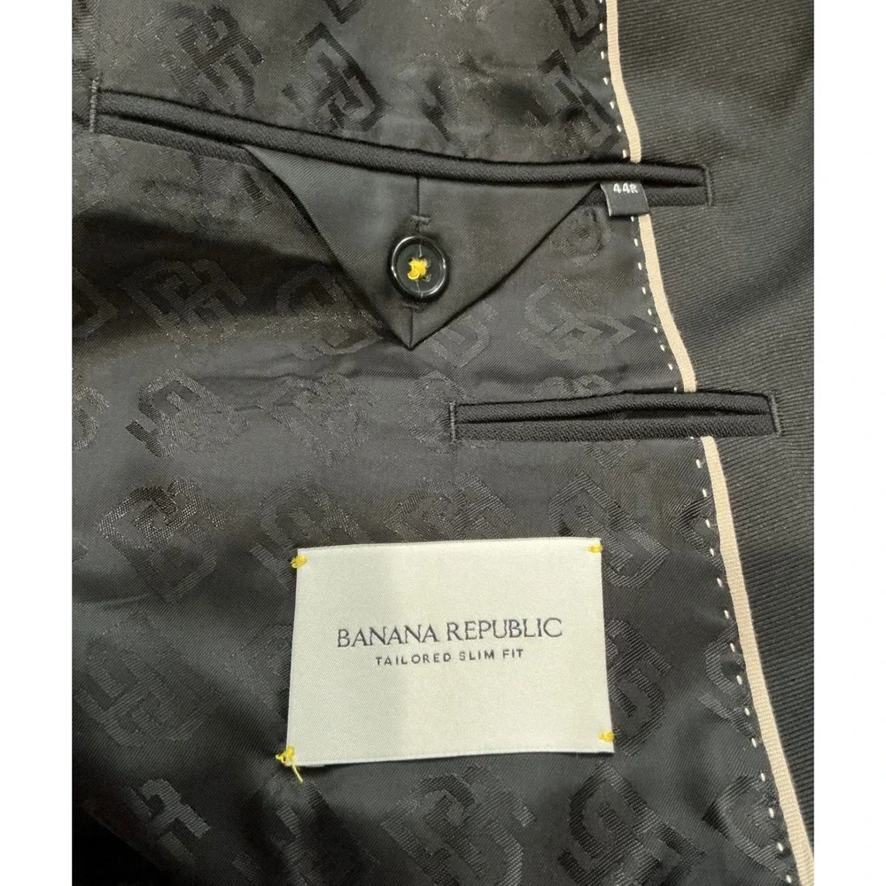 Banana Republic Black Wool Tuxedo Jacket 44R Slim Fit Italian Fabric NWT $550